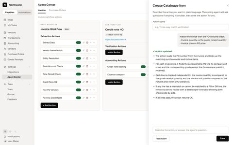 Het agentcentrum in Claridy: links de acties in de inkoopfactuurworkflow, rechts een nieuwe controle die in gewone taal is beschreven en door het systeem is uitgeschreven.